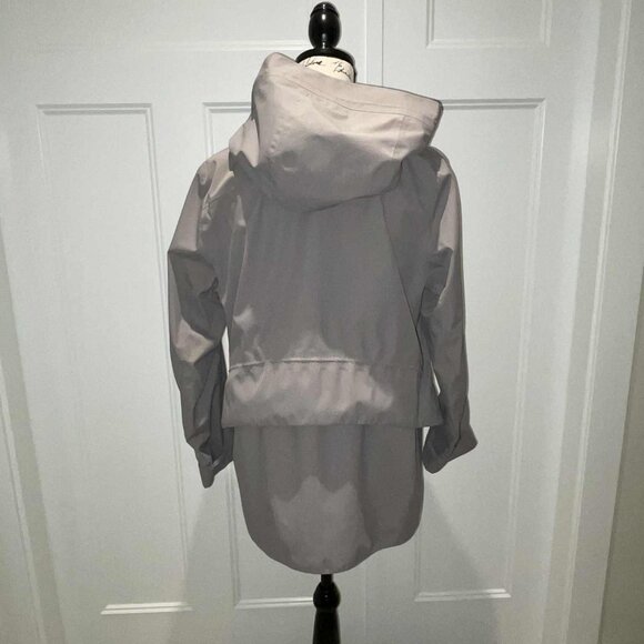 Lululemon Everyday Getaway Jacket Dark Chrome – VEUC! – Size 8 - Picture 5 of 15